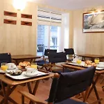 Monsieur Helder Hotel
