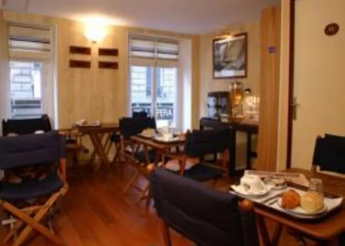 Monsieur Helder 3* Paris