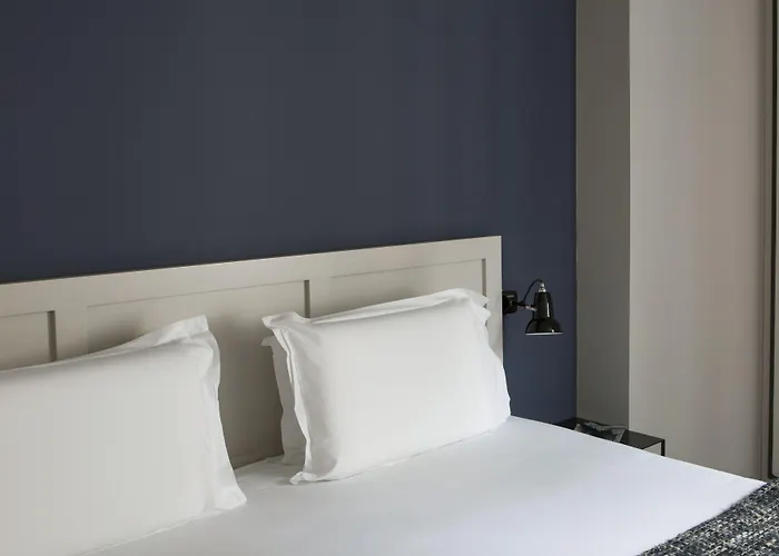 Monsieur Helder 3* Paris