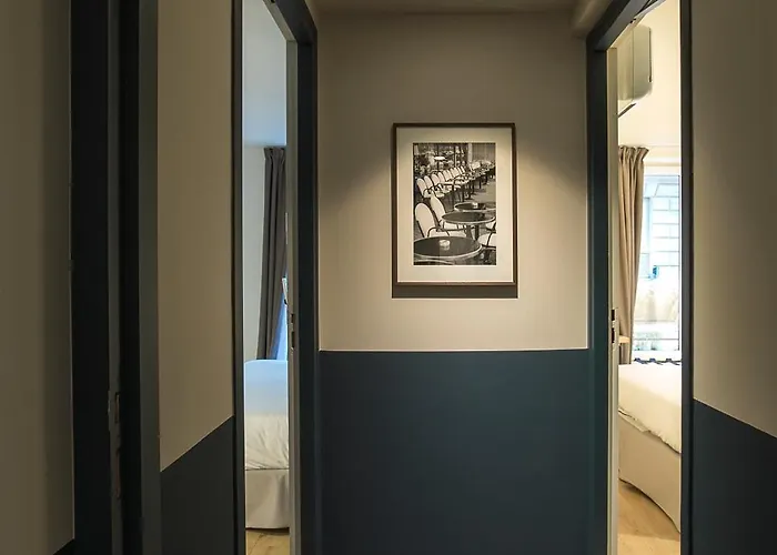 Monsieur Helder 3* Parigi